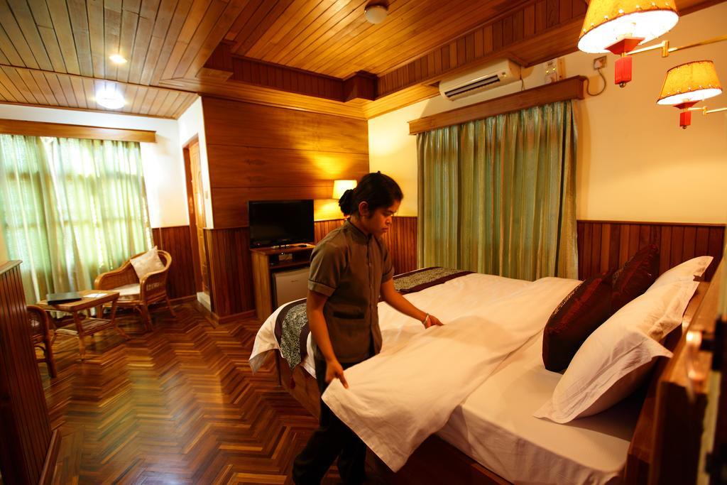 The Hotel Emperor Μανταλέι Εξωτερικό φωτογραφία