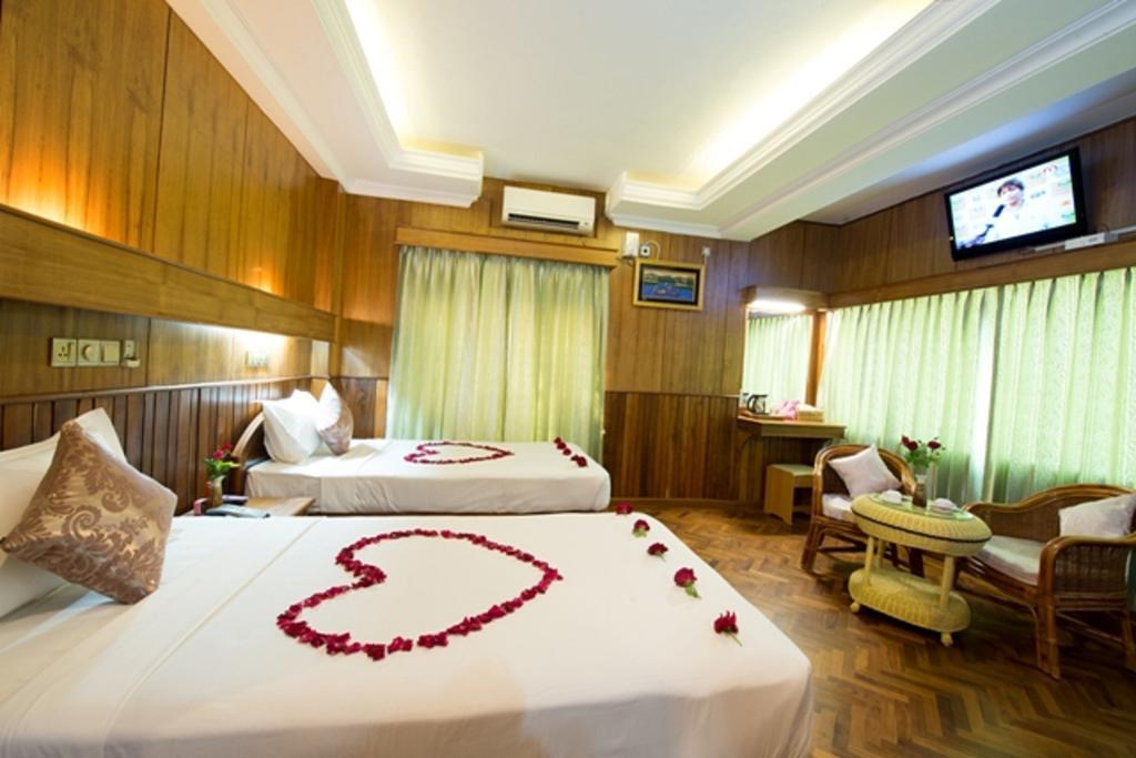The Hotel Emperor Μανταλέι Εξωτερικό φωτογραφία